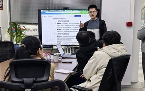 2024.12 深圳 · 会议室里的方案评审